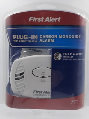 First Alert Carbon Monoxide Alarm. Plug In W/ Battery Backup ...