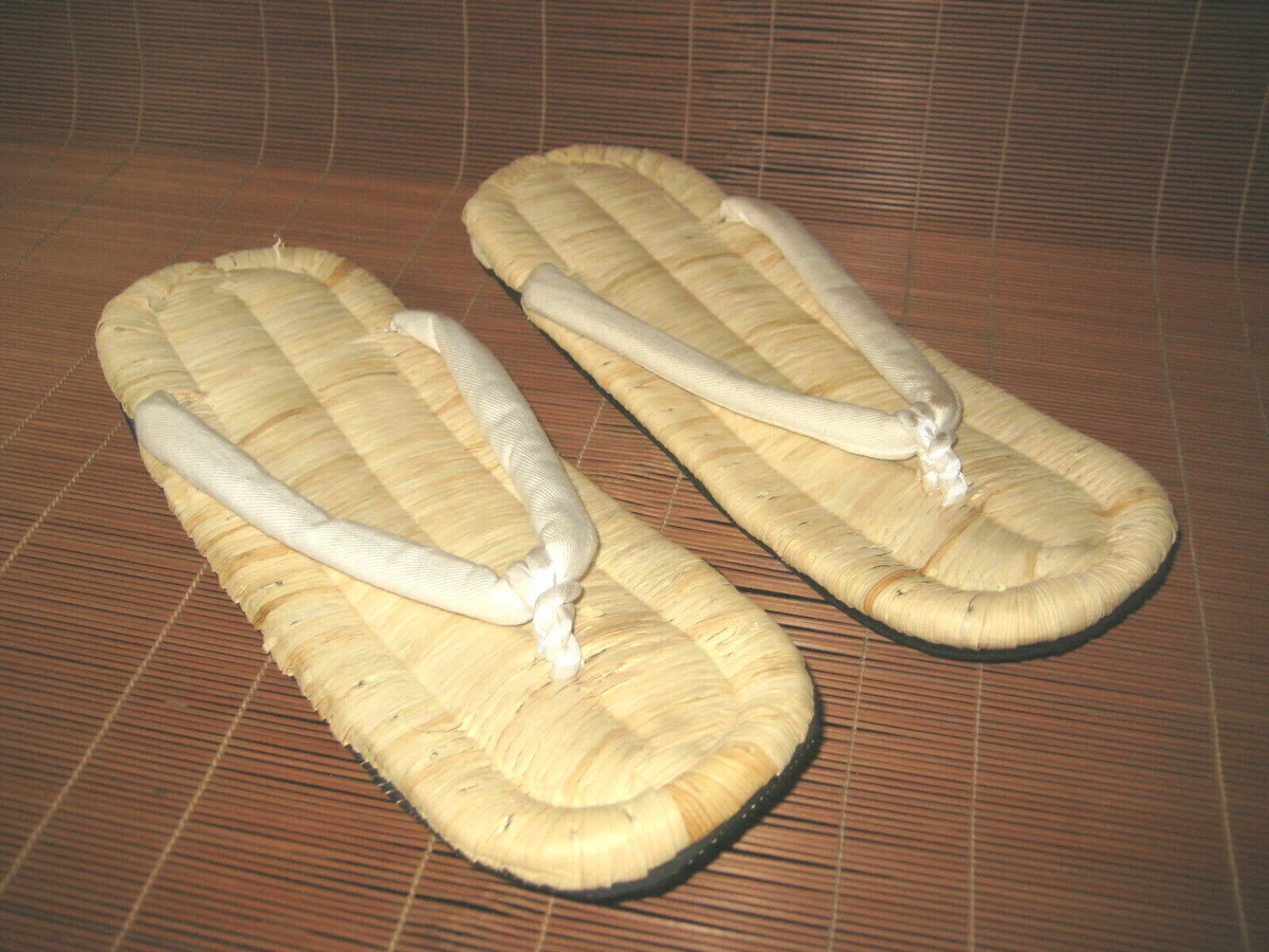 Shoes made of store natural materials
