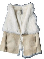 Edle ärmellose Jacke/Weste aus Kunstfell/Wildlederimitat, wollweiß, Gr. S