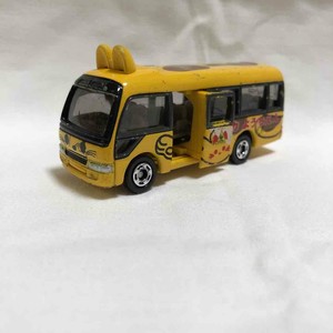 tomica toyota coaster