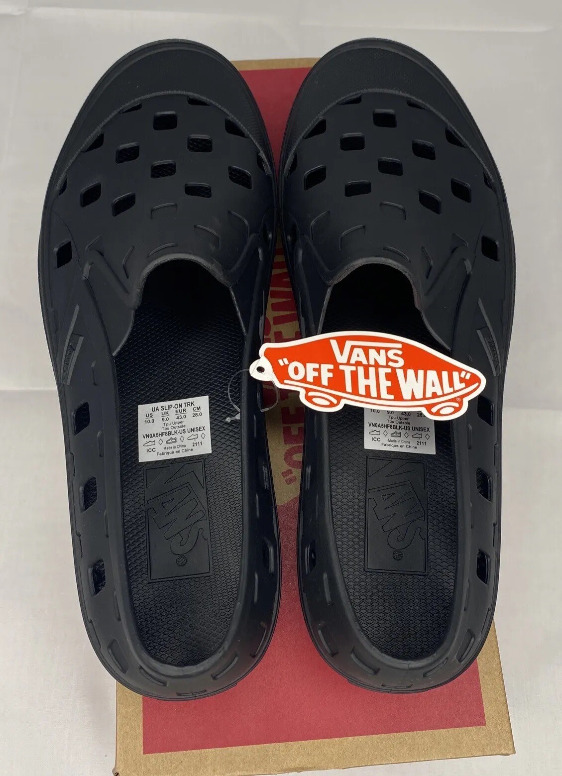 vans slipon trk shoe Men’s Size 10 VN0A5HF8BLK black Water Shoe