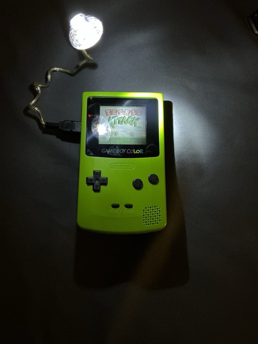 NINTENDO Gameboy Color NEON GREEN WITH GAME LOT AND GBC WORM NIGHT