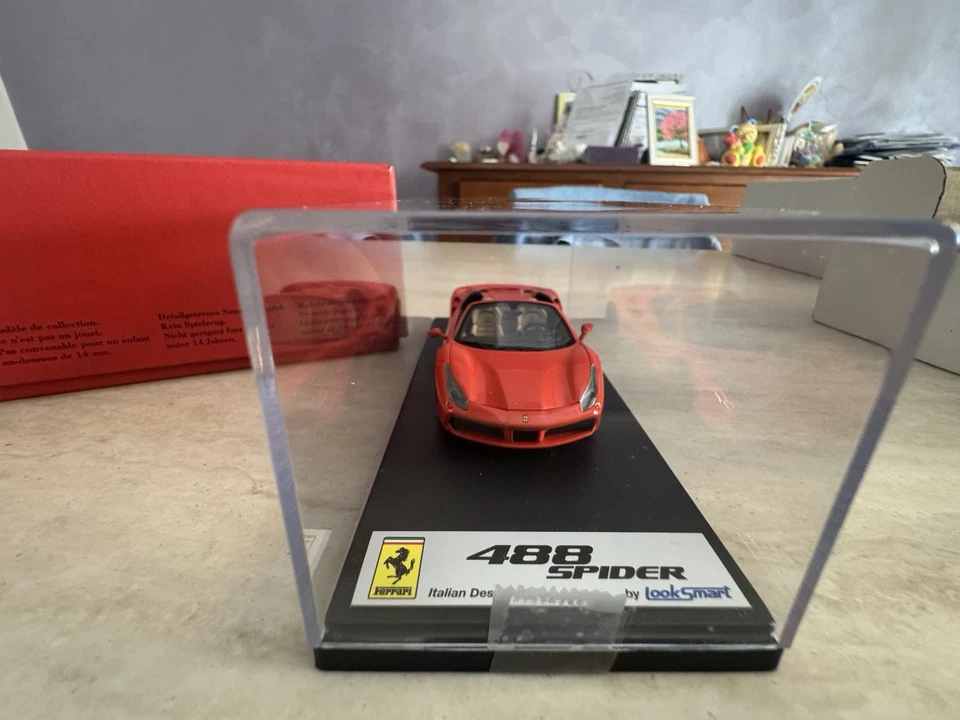 FERRARI 488 SPIDER MOTORSHOW FRANCOFORTE 2015 LOOKSMART SCALA 1:43 NUOVA IN BOX - Immagine 2 di 4