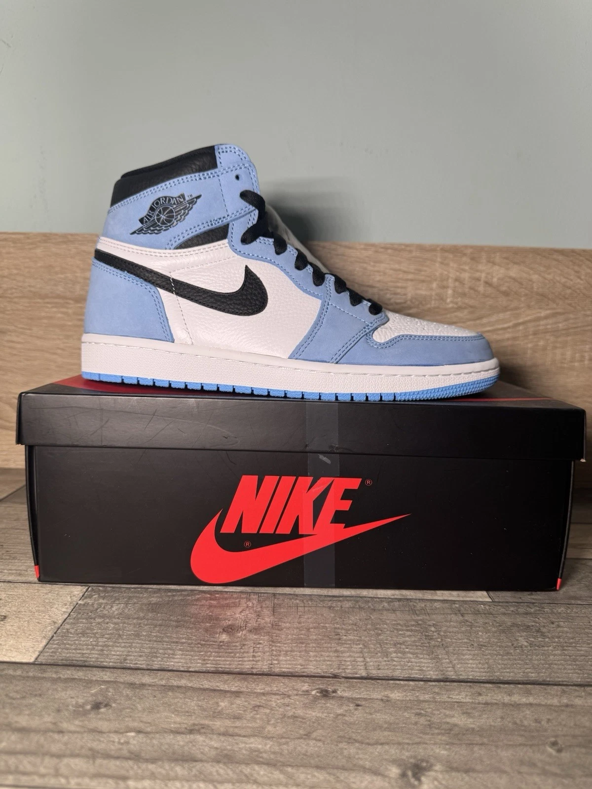 Jordan 1 High University blu UK7.5 555088 134