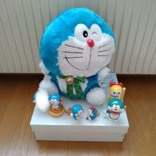 Doraemon large stuffed mascot, key chain set