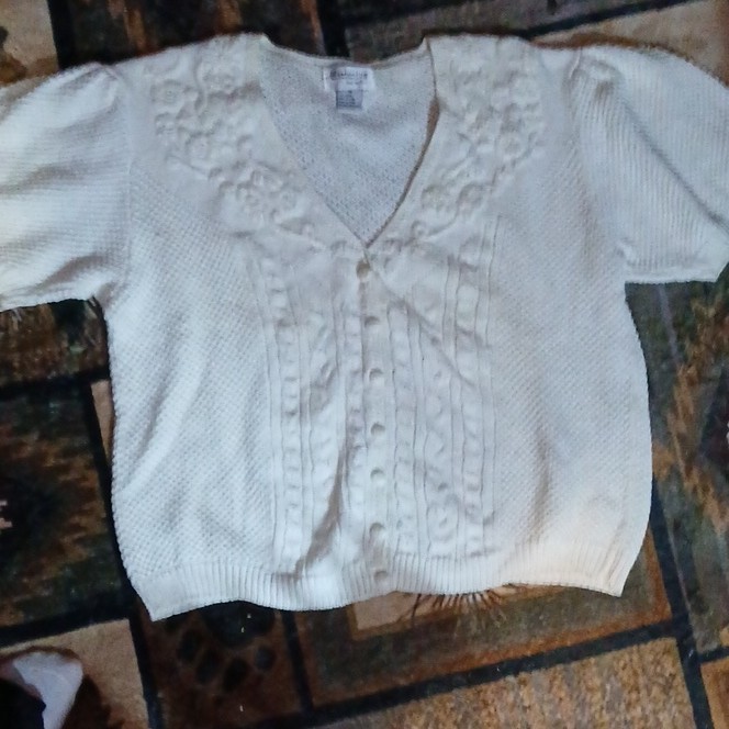 Exclusive Imports White Knit Button Embroidered Short Sleeve Cardigan Sweater M