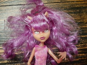 clawdeen wolf purple hair