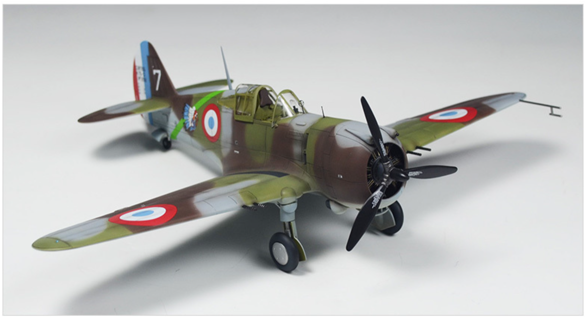 Amiot 143 - Armée de l'Air, 1940