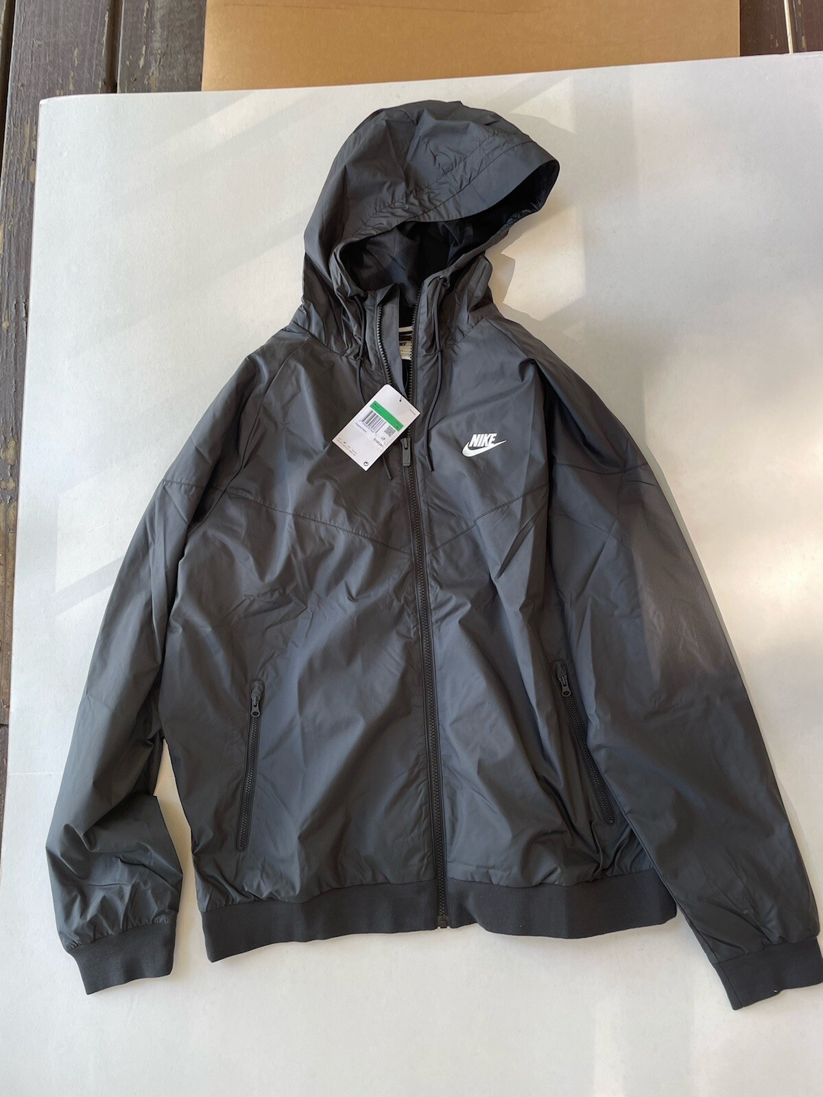 NWT Nike Windrunner Jacket  Full-Zip Size L Windbreaker Color Black