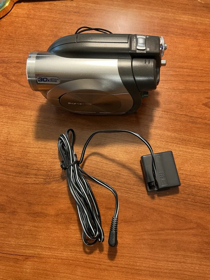 Panasonic VDR-D100 Camcorder -  Silver - Image 4 of 4