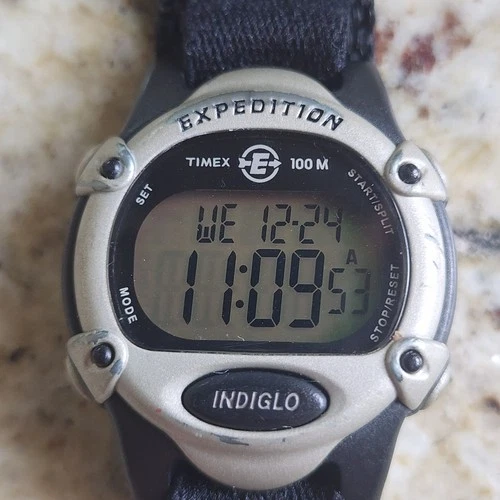 Timex Vintage Expedition Ladies Wrist Watch, New 🔋, All Original