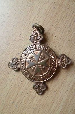 THE ST. JOHN AMBULANCE ASSOCIATION BAGDE, 3542 12 Matthew Blaws (apx. 4,5x4 cm)