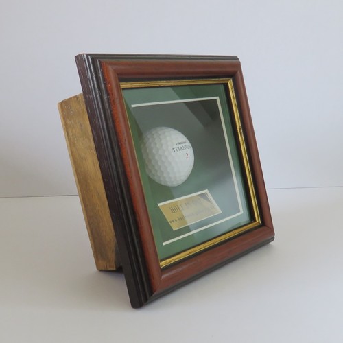 Golf Ball. Display / Presentation Case. " Hole In One " - Picture 2 of 5