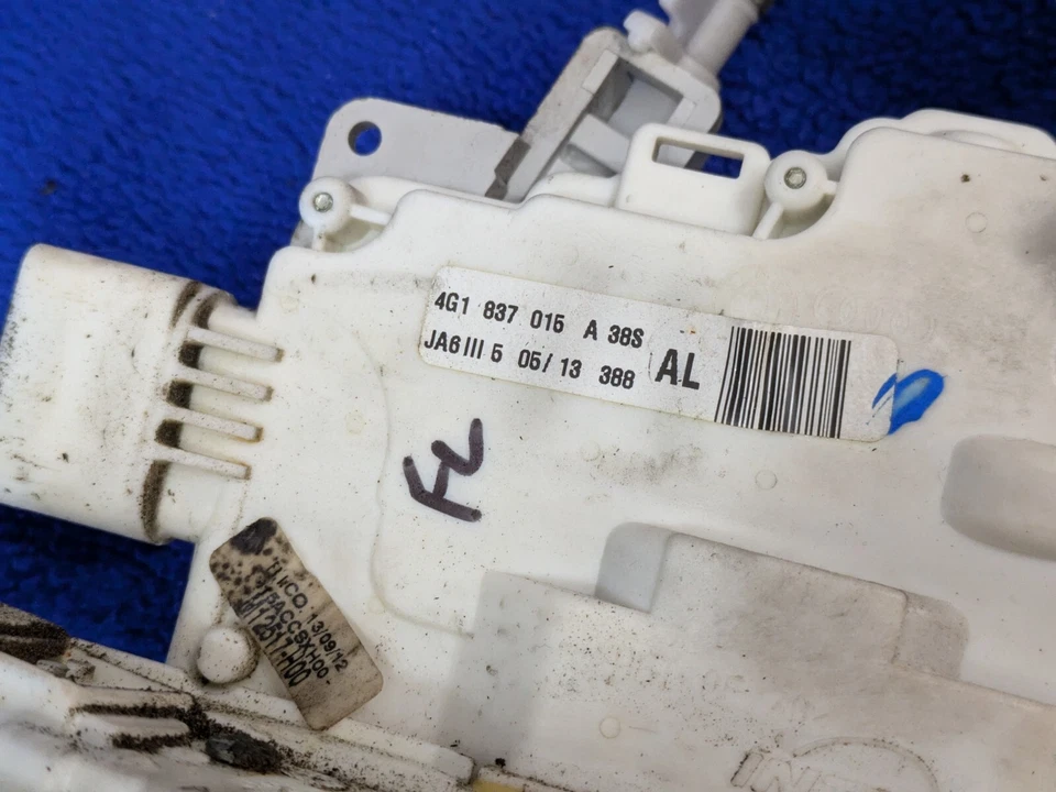 Actuador de cerradura de puerta delantera izquierda OEM 11-2018 PORSCHE audi 4G1837015A + cable Foto 2 de 4