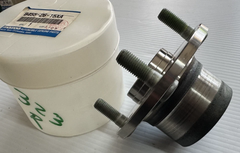 PIEZA BUJE RUEDA TRASERA ORIGINAL MAZDA #B455-26-15XA Foto 4 de 4