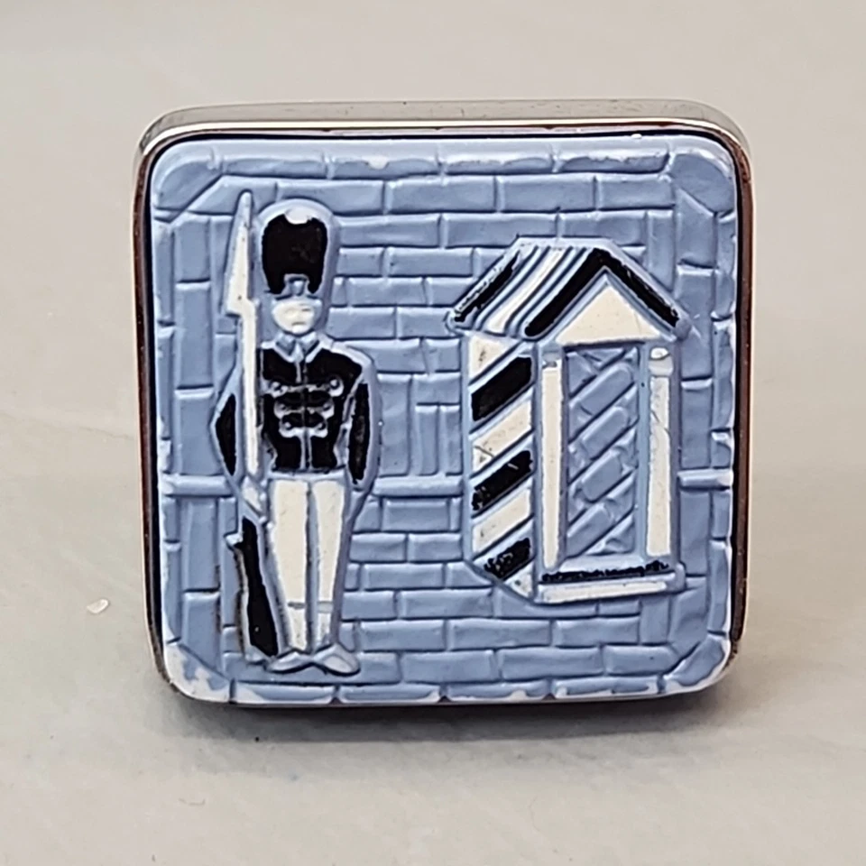 Juego de tachuelas de corbata de gemelos Guardia Real de Londres diseño de ladrillo azul accesorio para hombre 7/8" Foto 2 de 4