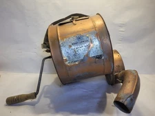 Vintage Root-lowell 33C Rotary HAND DUSTER Farm With Strap works Great Shape