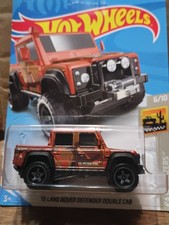Hot Wheels Baja Blazers '15 Land Rover Defender Double Cab - 1:64 Diecast Car