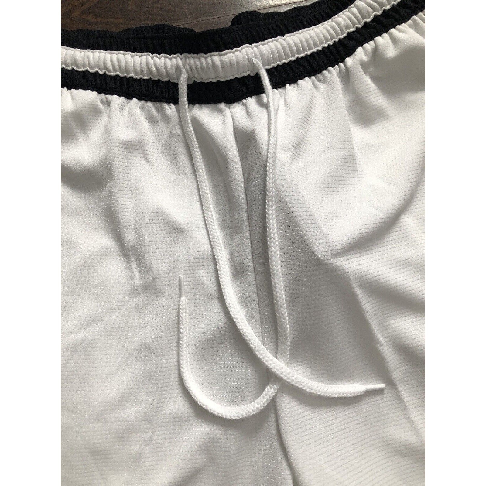 Picture 4 of 11