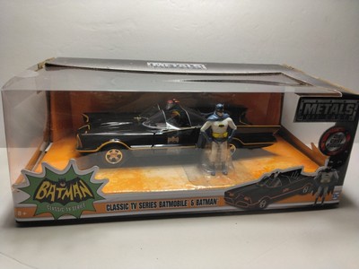 Batmobile  With Batman  Jada Toys Metals Diecast In Box