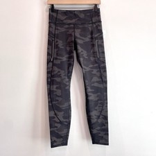 Athleta Women  s S Camo Rainier Reflective Zip Pocket Leggings Gray Black