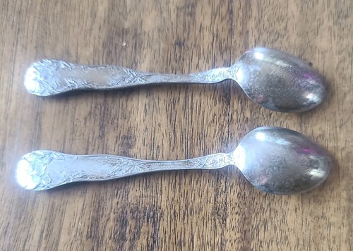 1877 Niagara Falls Silver Co. Wild Rose Butter Knife, Cocktail Fork & Spoons - Bild 13 von 15