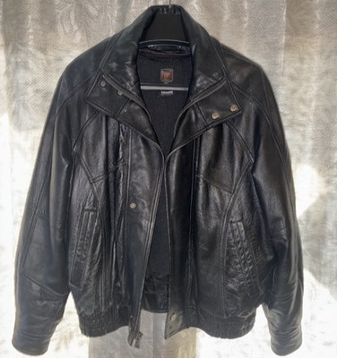 Vintage Men's Large Wilsons Leather Dual-Closure Biker Jacket MSRP: $250