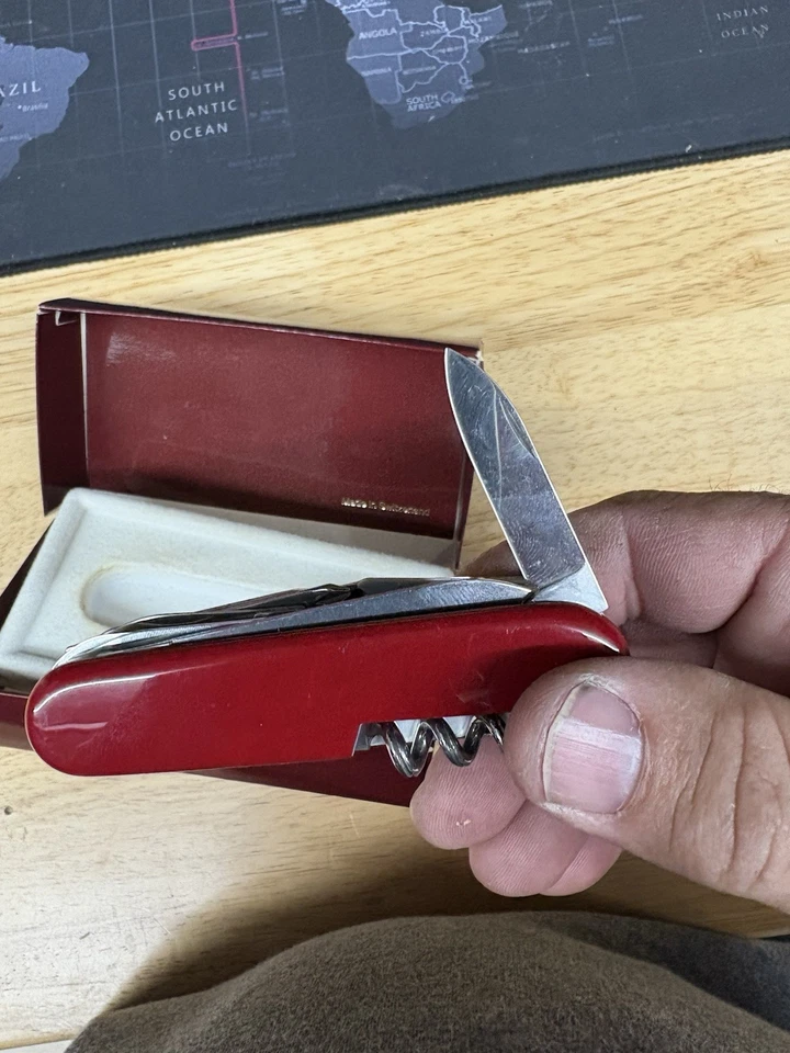 Navaja de bolsillo Victorinox Swiss Army Champ Foto 4 de 4