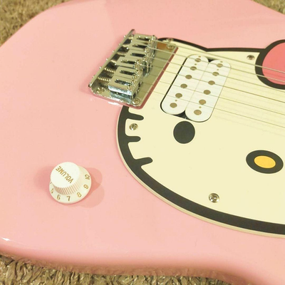 Squier Hello Kitty Stratocaster First Gen Large Head Rare GOTOH