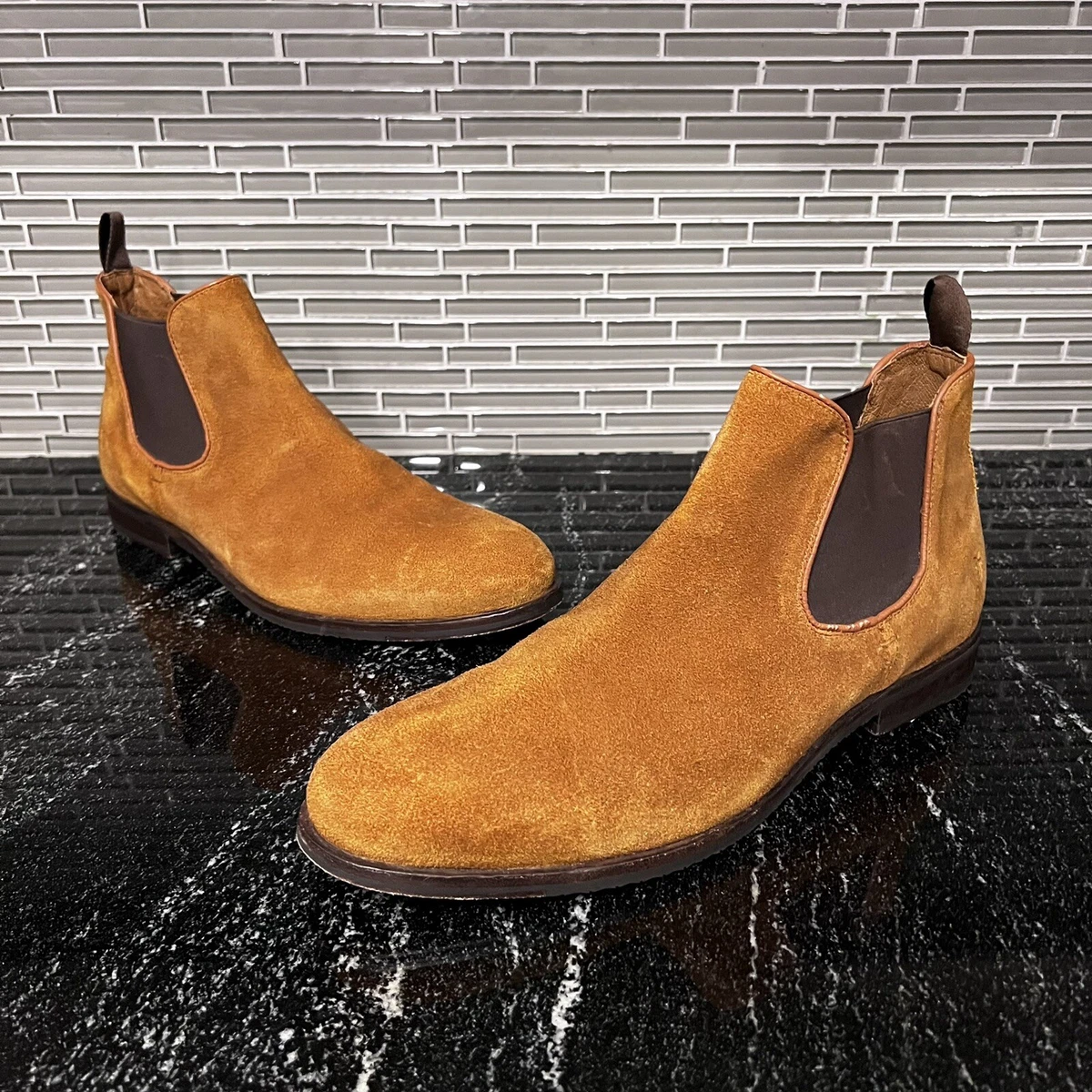 Frye Men\'s Brown Suede Chelsea Boots 
US size 9.5. Excellent condition Amazon.com | Frye Men main image 4