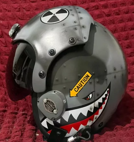 HGU-33  TOP GUN MAVERICK MARCKING "SHARK" FIGHTER PILOT HELMET+pin