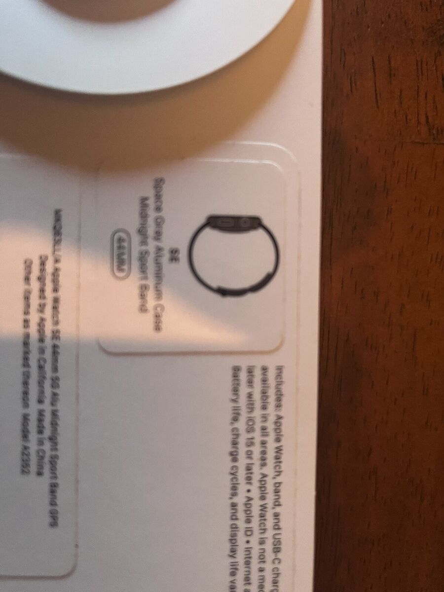 Apple Watch SE 44mm Space Gray Aluminum - Midnight Blue Apple Watch SE 44mm Space Gray Aluminum - Midnight Blue