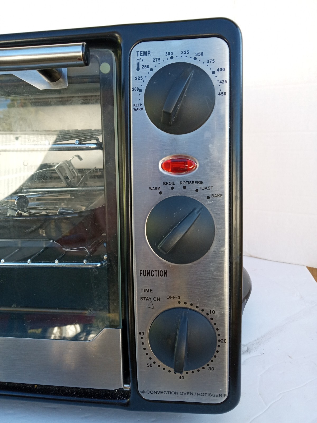 Ginny's Large Toaster Oven. Barely Used. Includes Rotisserie