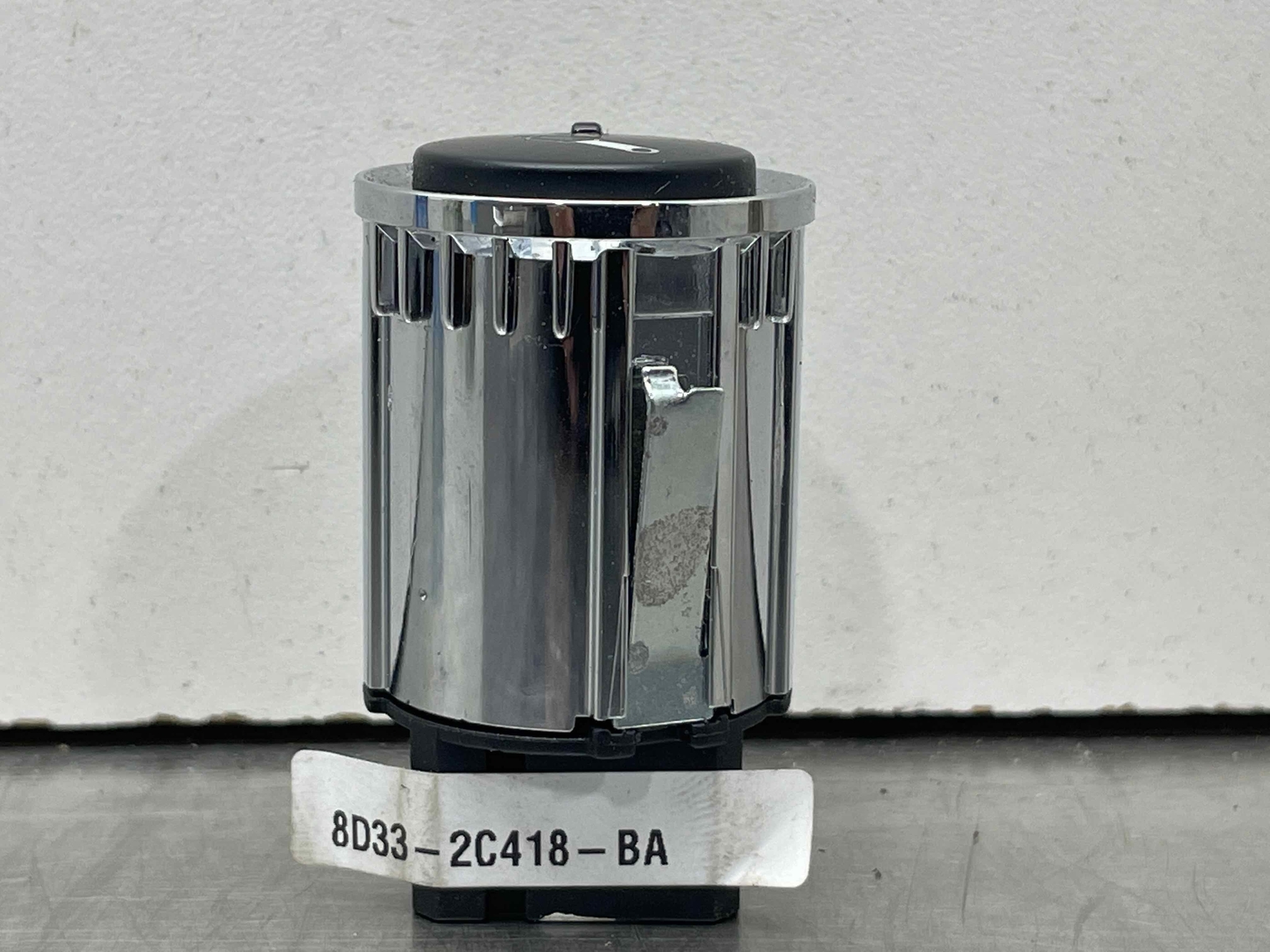 2010 Aston Martin Rapide Active Dampening Suspension Switch Button 8D33-2C418-BA