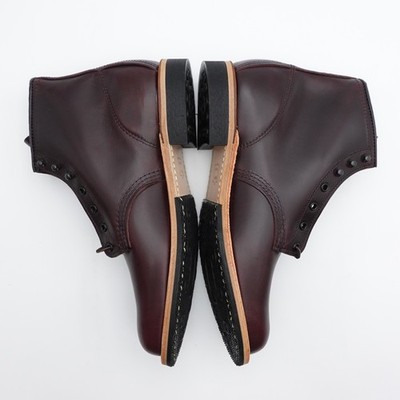 Size 9.5 Men display picture 3