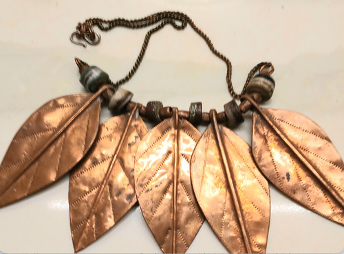 HANDMADE  VINTAGE COPPER LEAVES RUSTIC STYLE UNISEX DANGLE  PENDANT NECKLACE