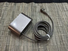 GENUINE DYSON Battery Charger OEM #270576-04 30.45V 1.1 A