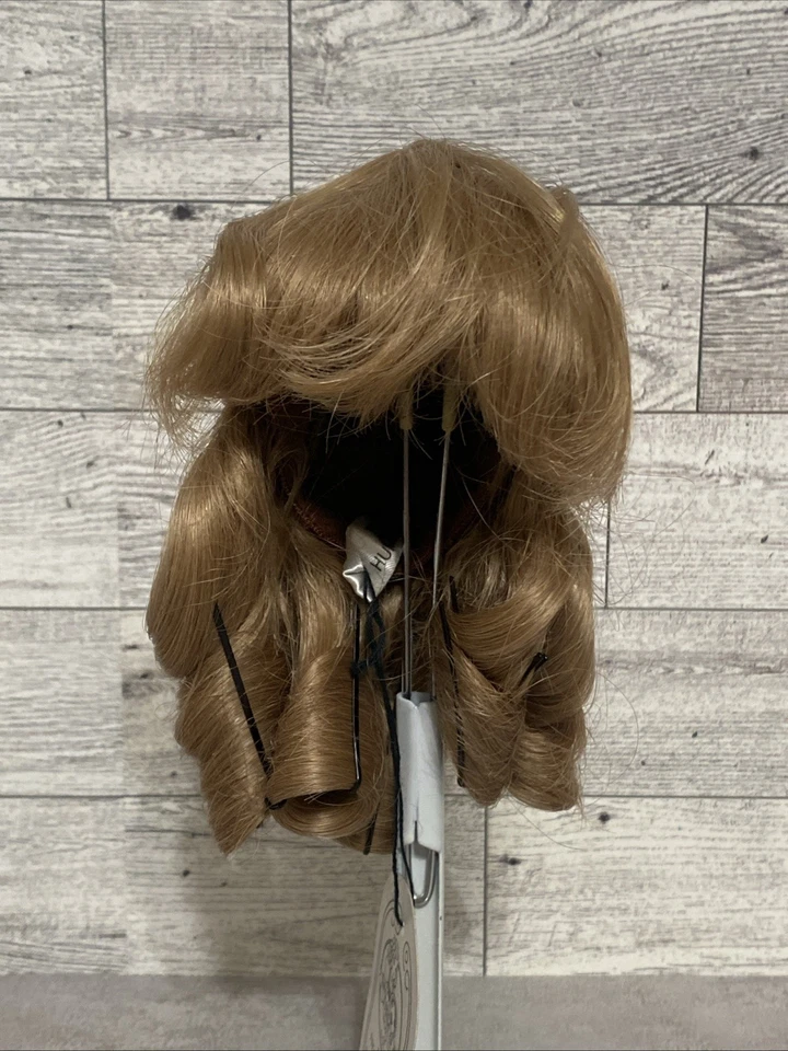 Peluca de muñeca estilo media espalda rizada cabello humano rubio oscuro talla 9 nueva de colección Foto 2 de 4