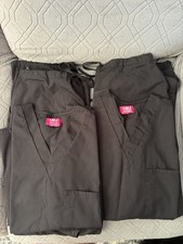 M M Scrubs Unisex Solid Gray Scrub Set Size M Top  Drawstring Pants