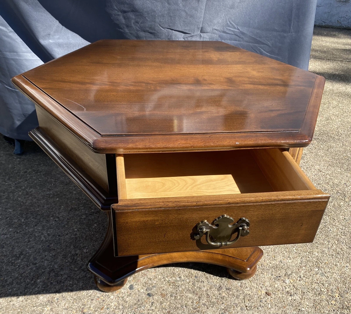 Ethan allen hexagon end table outlet