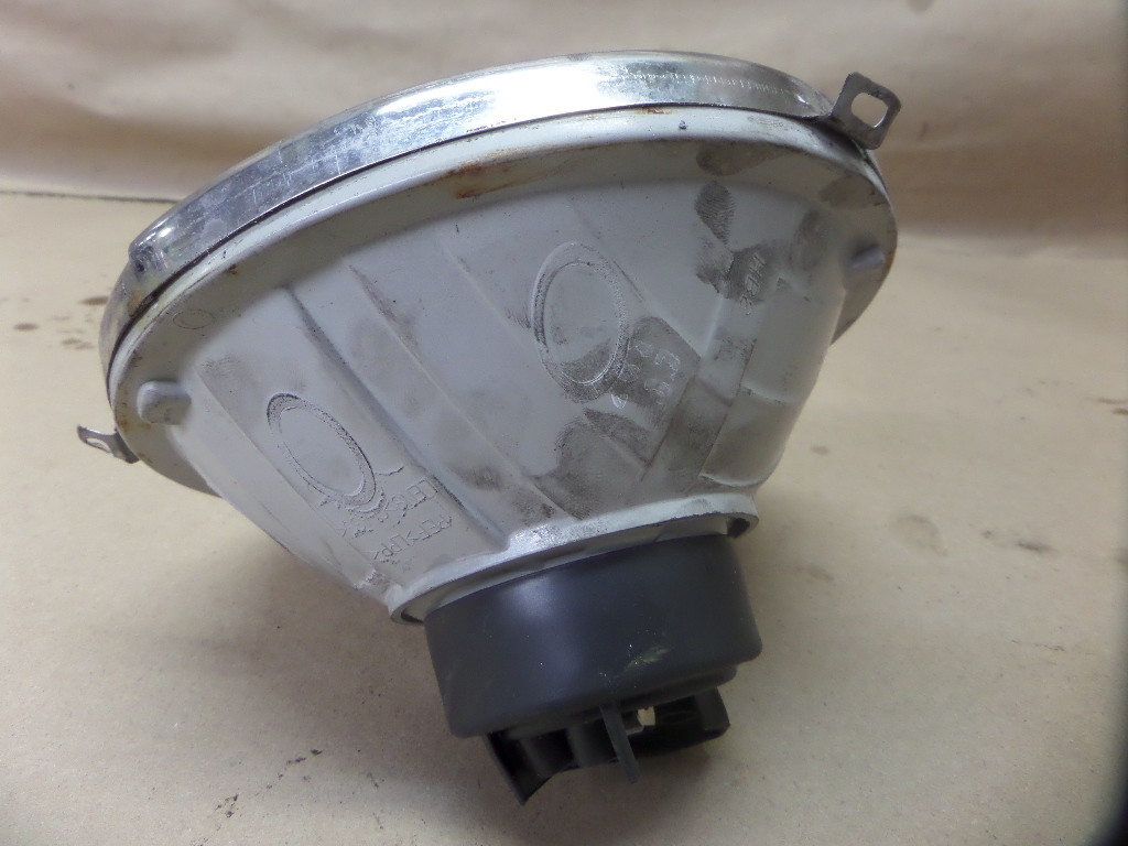2002 HARLEYDAVIDSON FATBOY HEADLIGHT HEAD LIGHT LAMP COMPLETE BULB HOUSING eBay