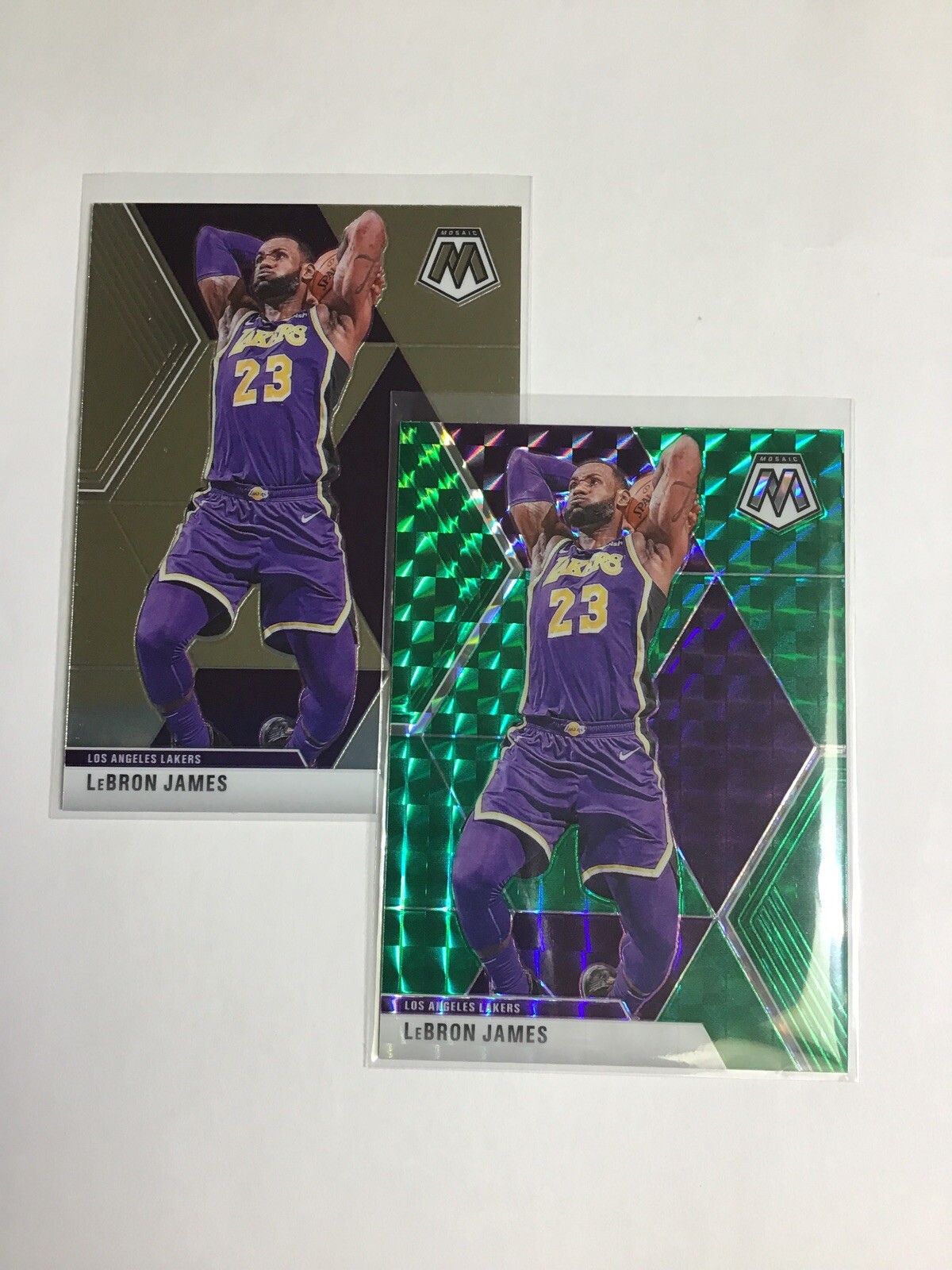 2019-20 Panini Mosaic #8 Lebron James Green Prizm + Base -2 Cards NM-MINT s84