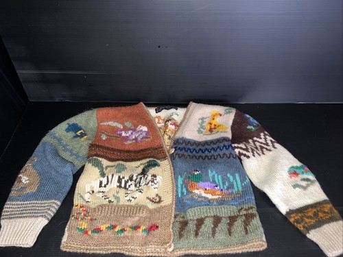Vintage handmade 100% wool sweater with animals MUST SEE