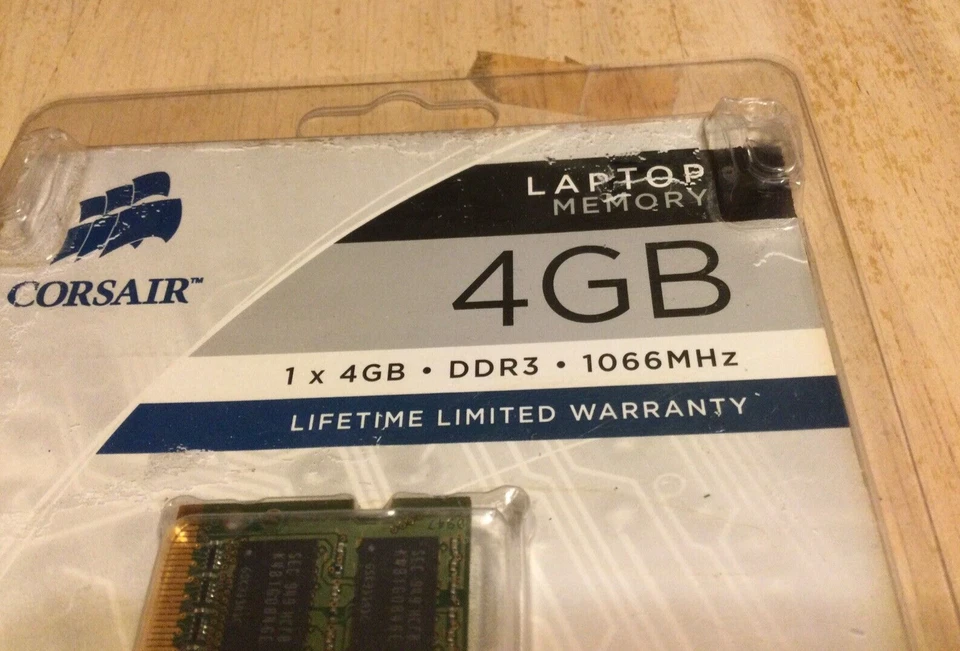 New! CORSAIR VALUESELECT 4GB DDR3 Laptop RAM Memory CM3X4GSD1066 - Image 3 of 4