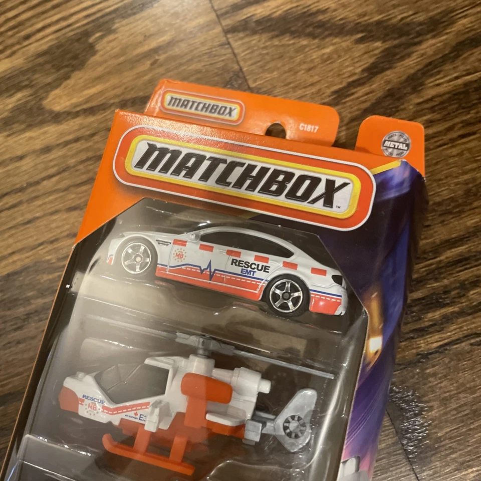 Matchbox 2025 MBX Rescue V 5-Pack-Variation #1 - Image 4 of 4