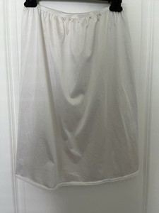 Vintage Vanity Fair White half slip size large with side slit style 11-750