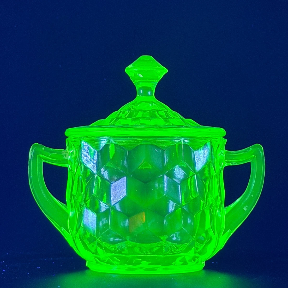 Collectible & Drinkware with Vintage 1920-1949 Time Period