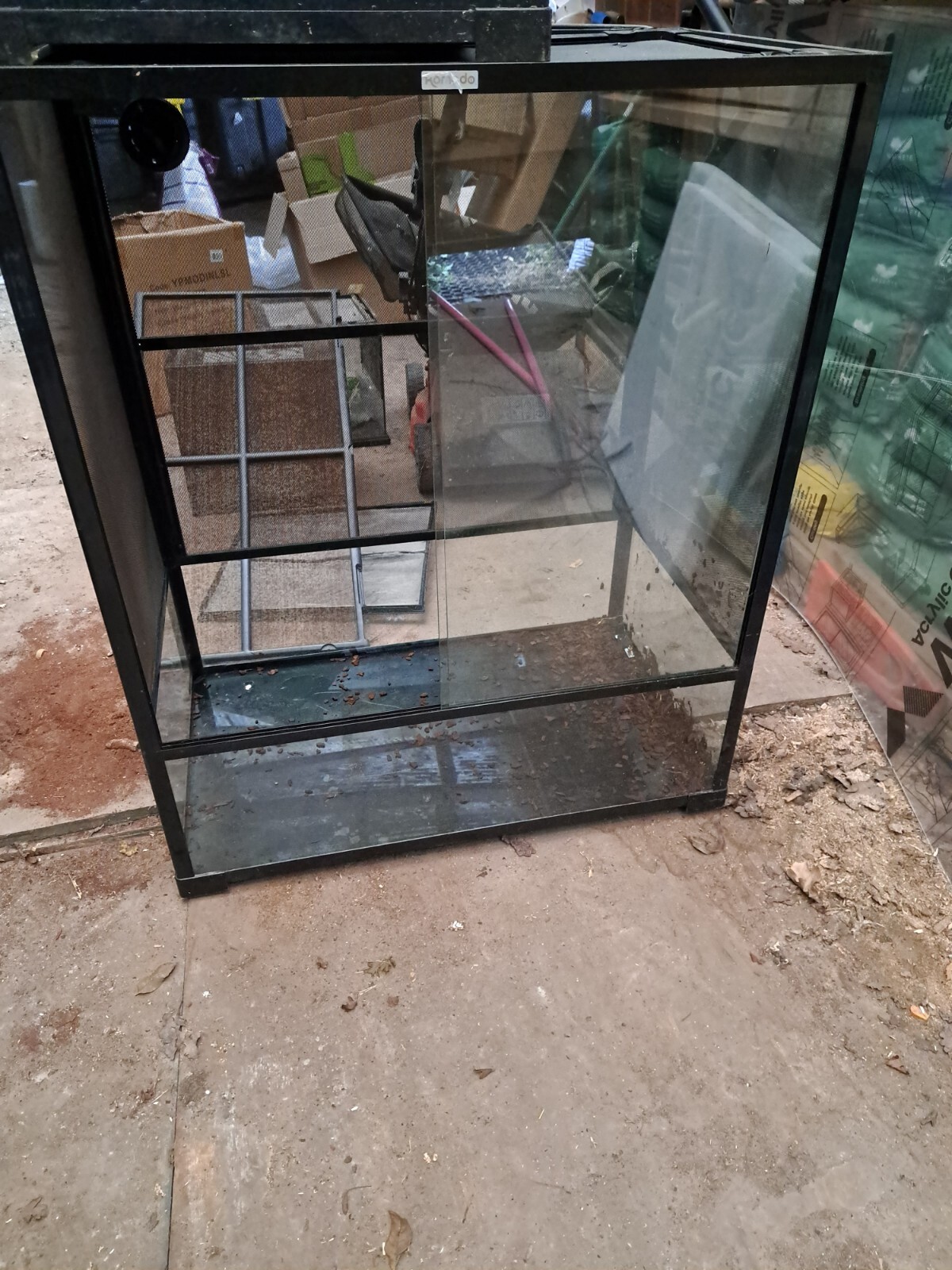 Komodo Glass Terrarium Chameleon Vivarium Includes Light Unit Used eBay