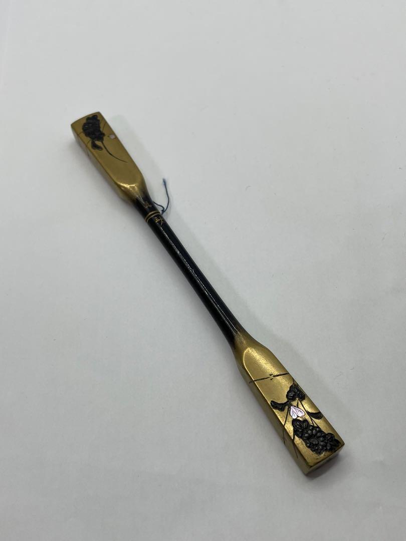 Vintage Wooden Kimono Hairpin Gold Flower Design 19cm