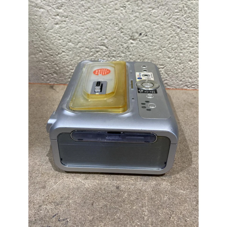 Kodak Easyshare Printer Dock Plus Silver Wireless USB 4-Way Control - For Parts - Image 4 of 4